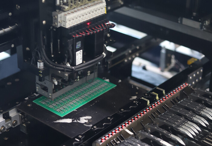 Огни заградительные и сигнальные светофоры